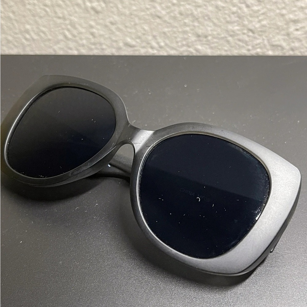 Stylish Black Sunglasses